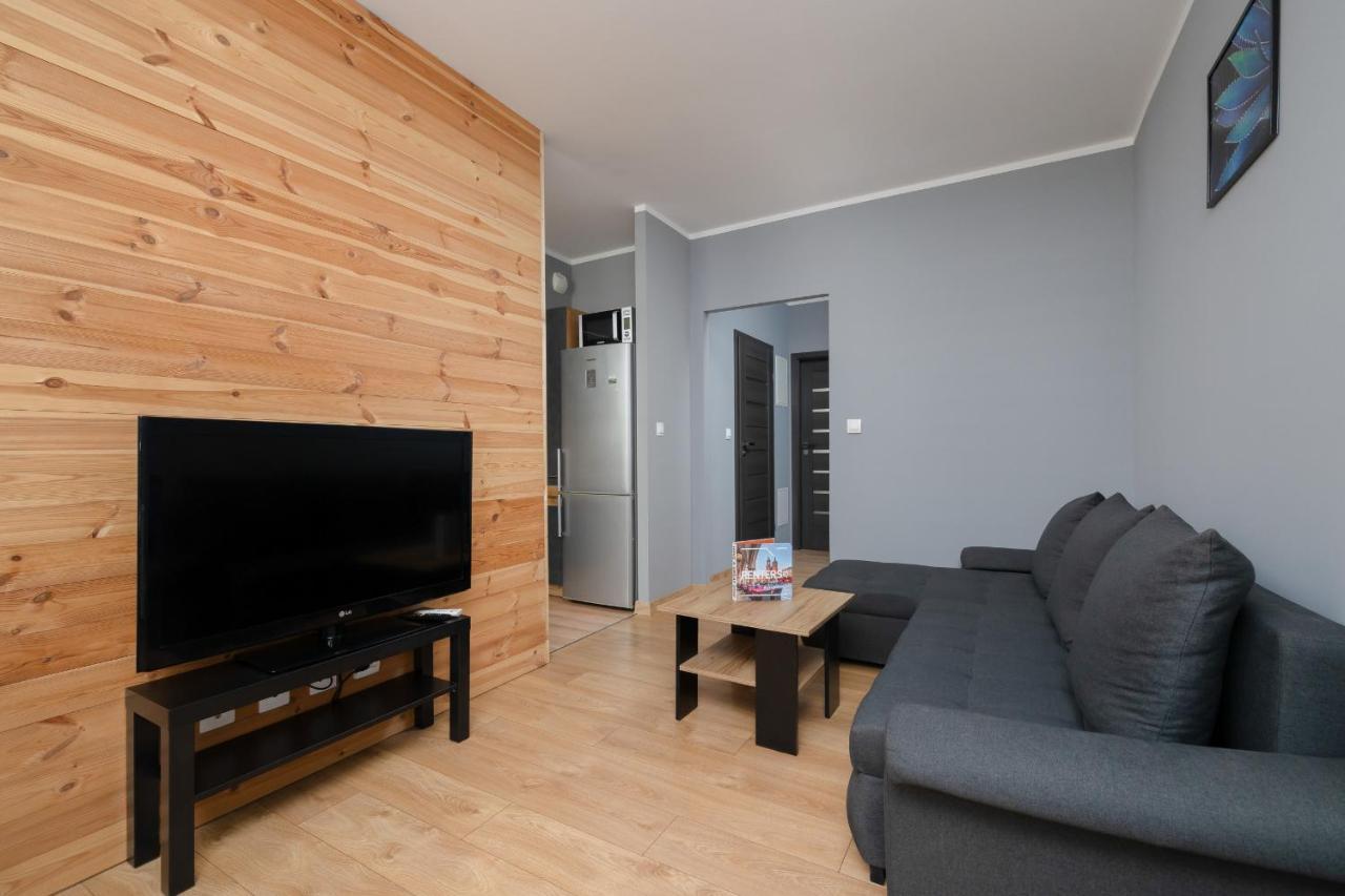 Osiedle Avia Family Apartment In Krakow With Balcony By Noclegi Renters Extérieur photo
